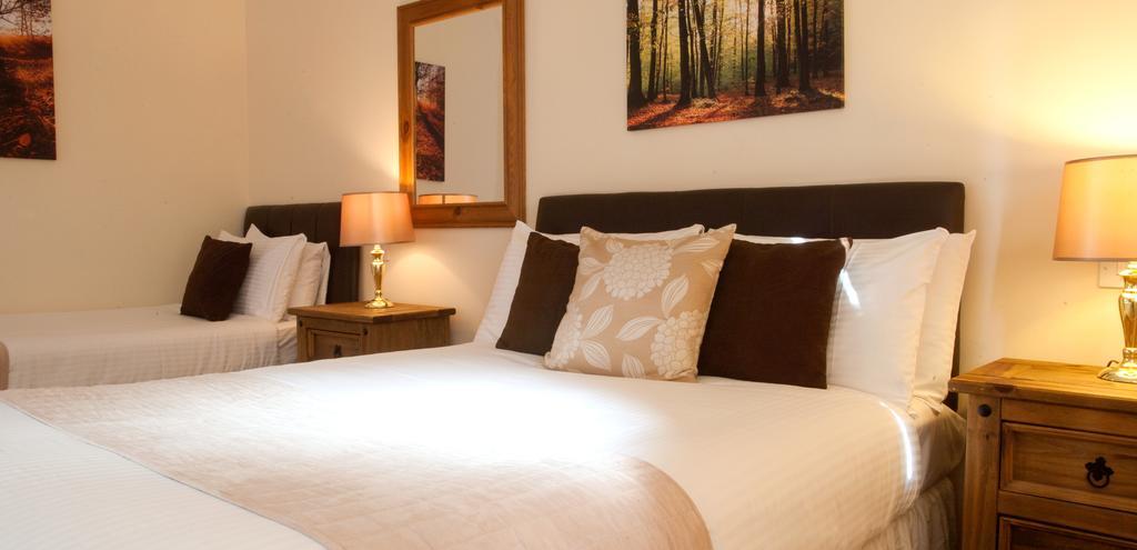 Glenmoriston Arms Hotel Invermoriston Bagian luar foto