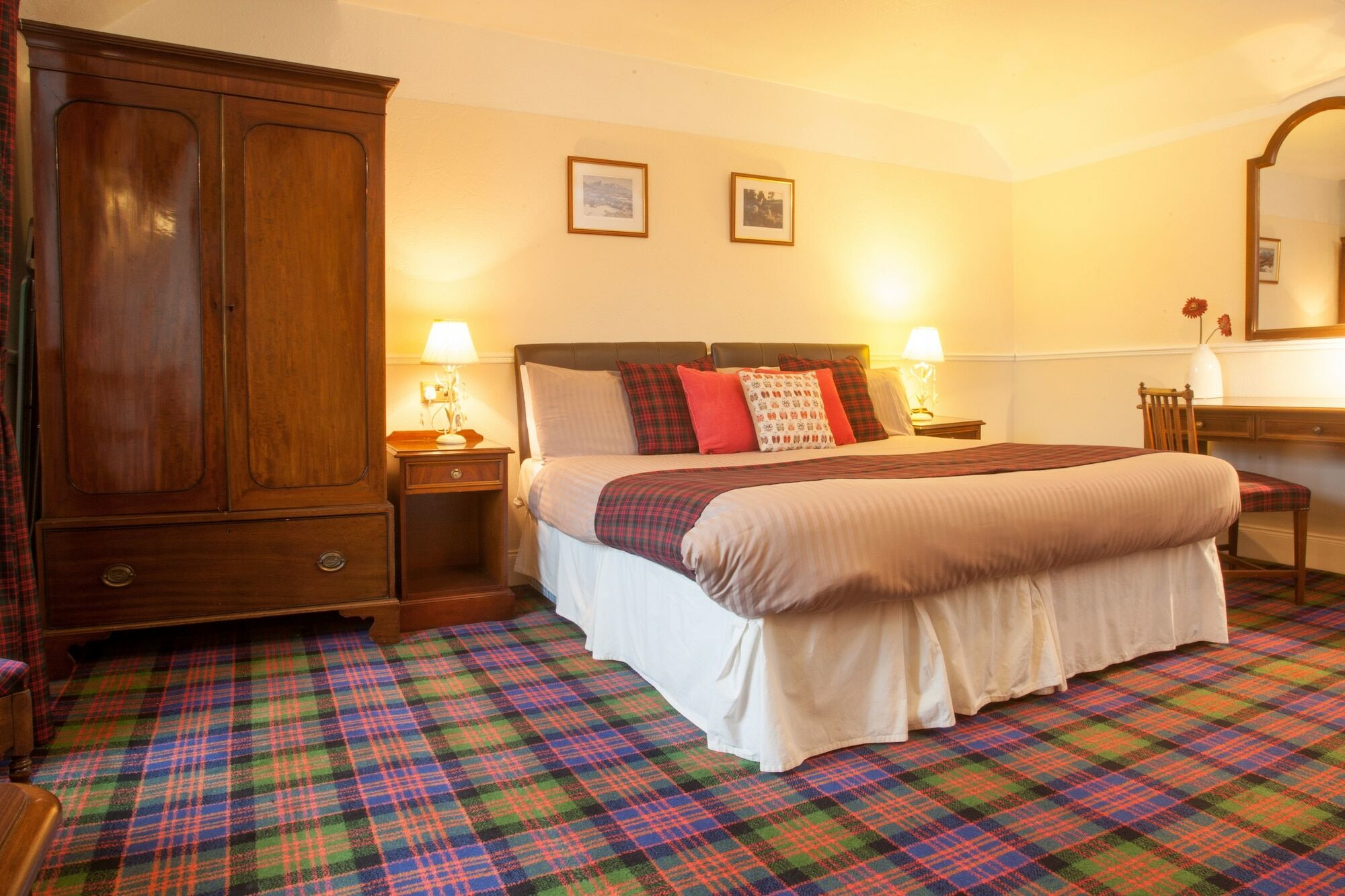 Glenmoriston Arms Hotel Invermoriston Bagian luar foto